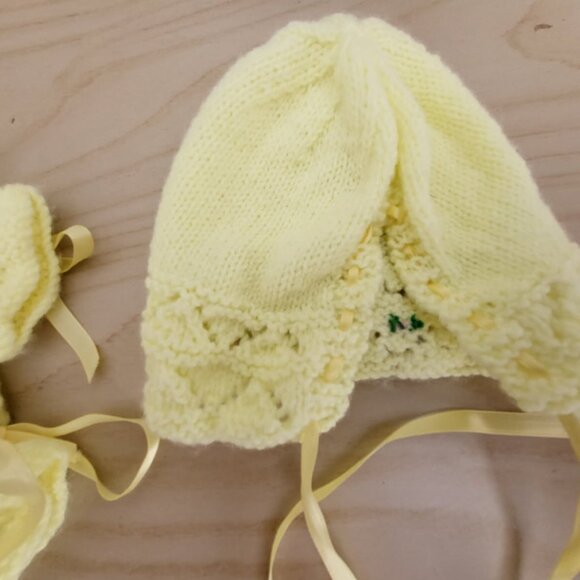 Hand Knit Baby Set - Picture 4 of 6